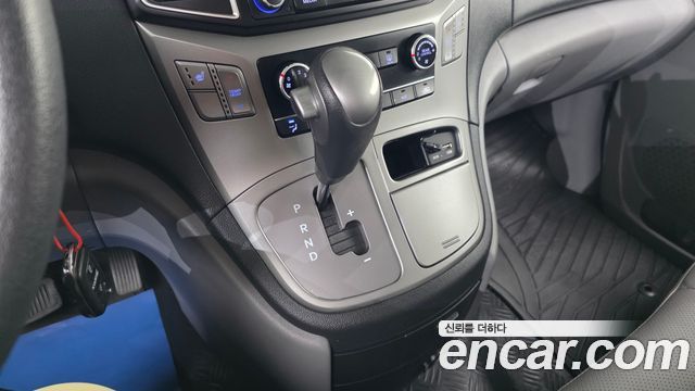 Hyundai Starex 2021 — photo 9