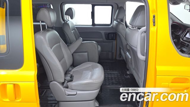 Hyundai Starex 2021 — photo 11