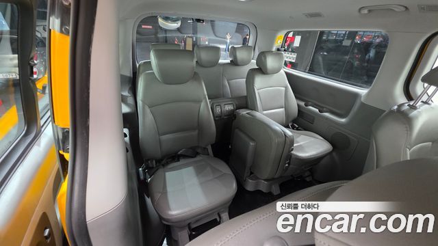 Hyundai Starex 2021 — photo 12