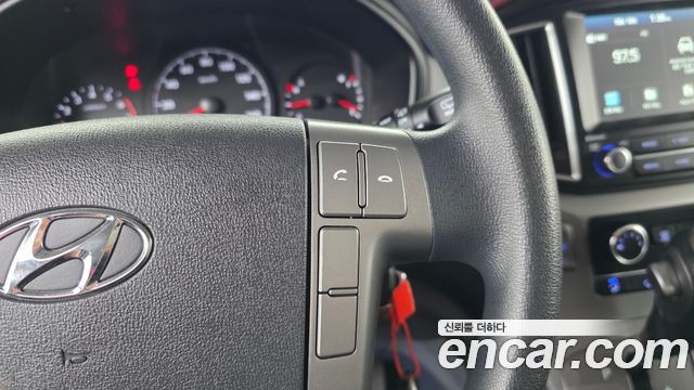 Hyundai Starex 2021 — photo 18