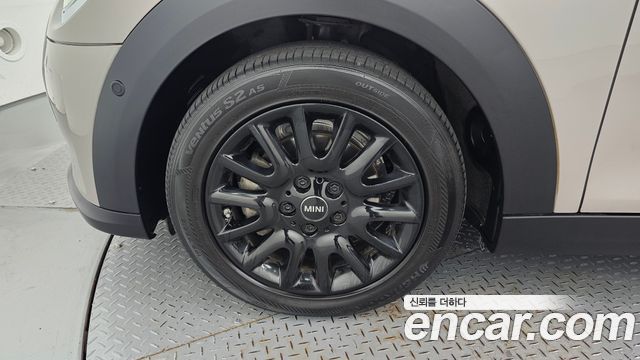 Mini Cooper 2024 — photo 5