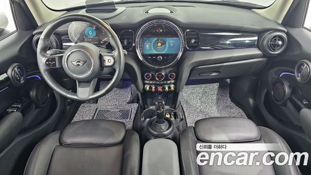 Mini Cooper 2024 — photo 10