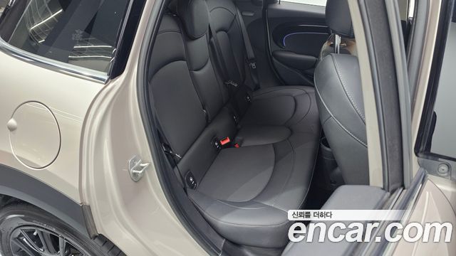 Mini Cooper 2024 — photo 17
