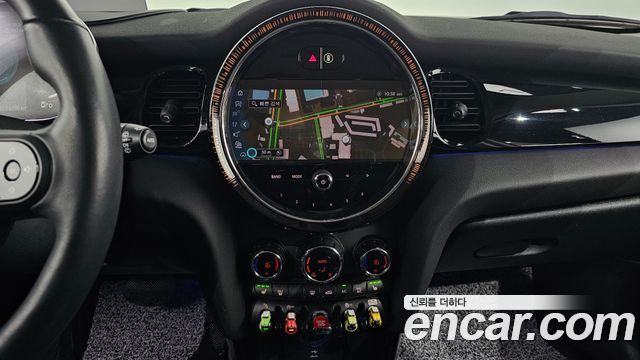 Mini Cooper 2024 — photo 19