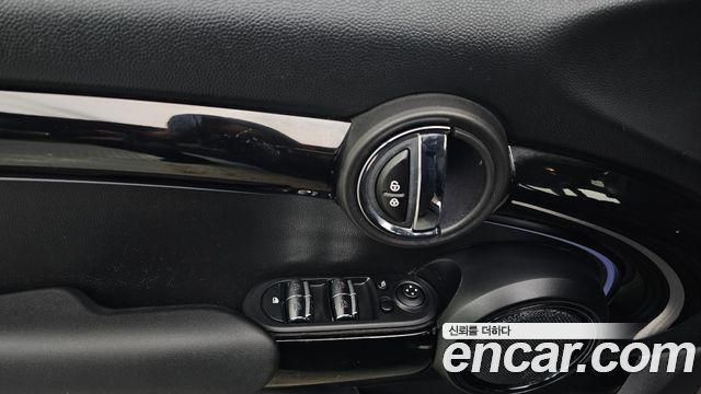 Mini Cooper 2024 — photo 28