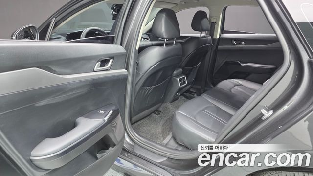 Kia K5 2021 — photo 17