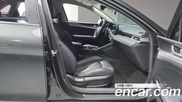 Kia K5 2021 — photo 16