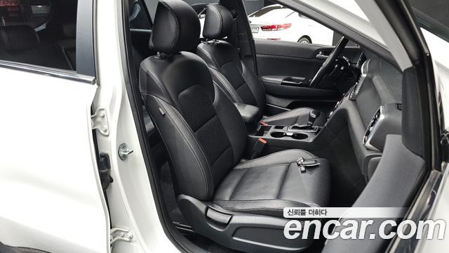 Kia Sportage 2019 — photo 16