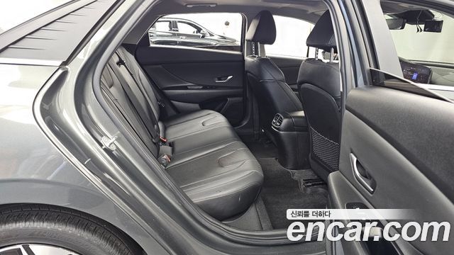 Hyundai AVANTE 2021 — photo 12
