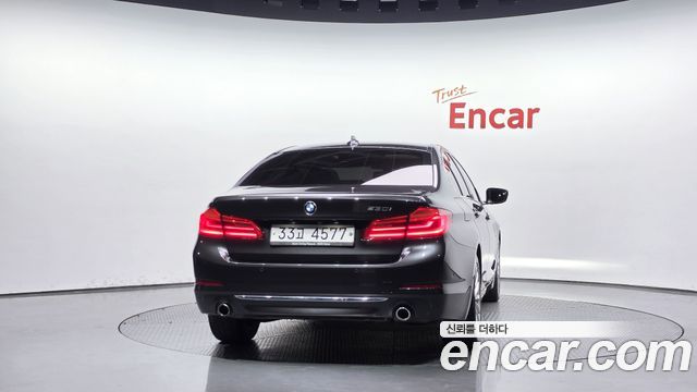 BMW 5-Series 2018 — photo 4