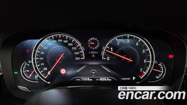 BMW 5-Series 2018 — photo 11