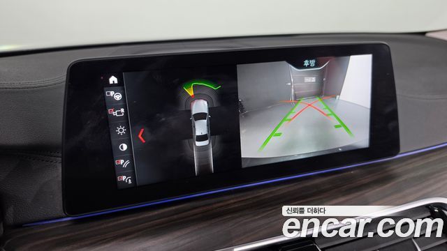 BMW 5-Series 2018 — photo 21