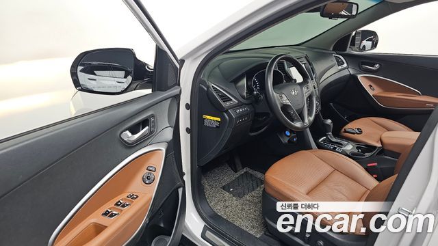 Hyundai Santafe 2016 — photo 13