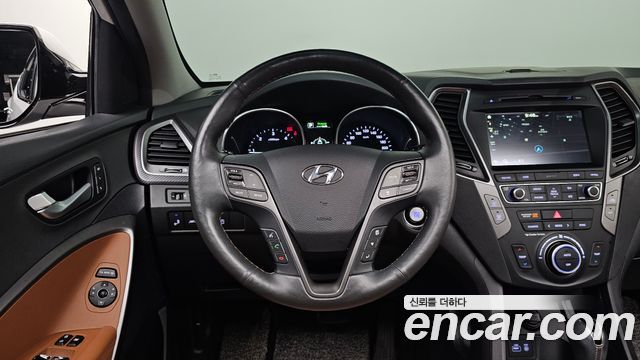 Hyundai Santafe 2016 — photo 18