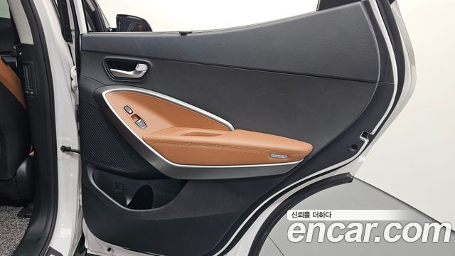 Hyundai Santafe 2016 — photo 15