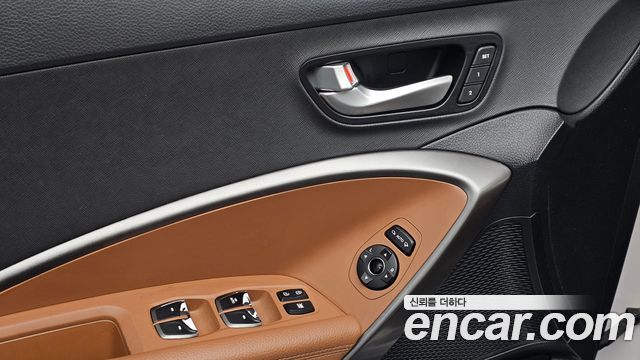 Hyundai Santafe 2016 — photo 29