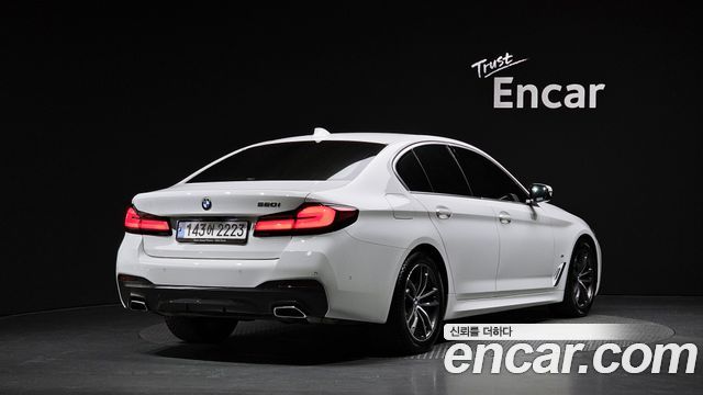 BMW 5-Series 2023 — photo 2