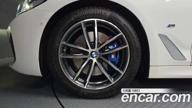 BMW 5-Series 2023 — photo 5