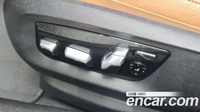 BMW 5-Series 2023 — photo 26