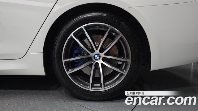 BMW 5-Series 2023 — photo 7