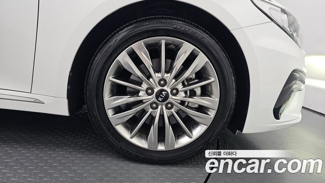 Kia K5 2020 — photo 7