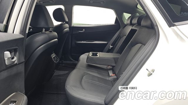 Kia K5 2020 — photo 30