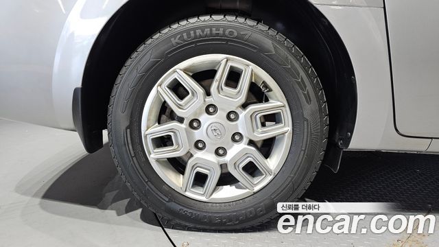 Hyundai Staria 2023 — photo 5