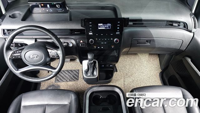 Hyundai Staria 2023 — photo 7