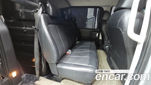 Hyundai Staria 2023 — photo 11