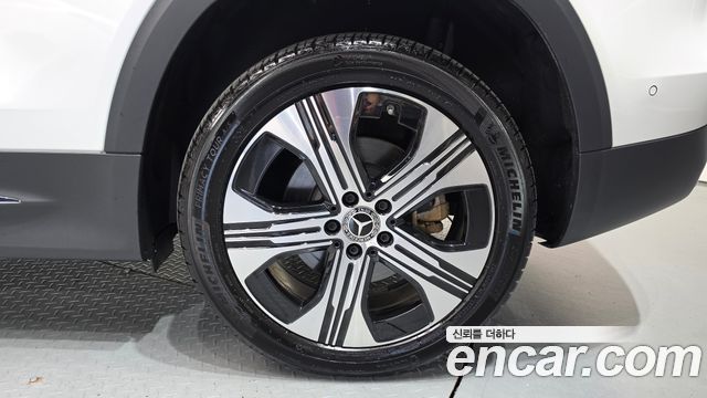 Mercedes-Benz EQB 2026 — photo 5