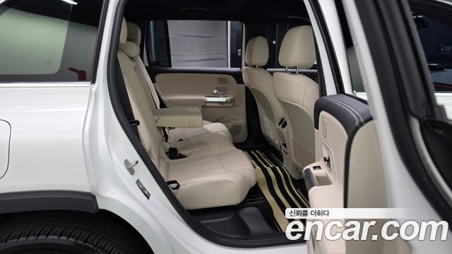Mercedes-Benz EQB 2026 — photo 18