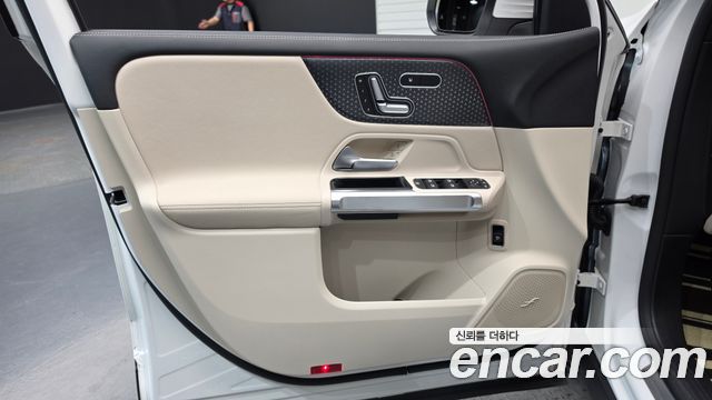 Mercedes-Benz EQB 2026 — photo 14