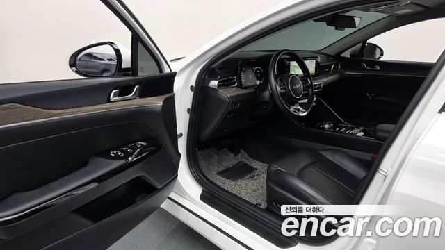 Kia K5 2023 — photo 13