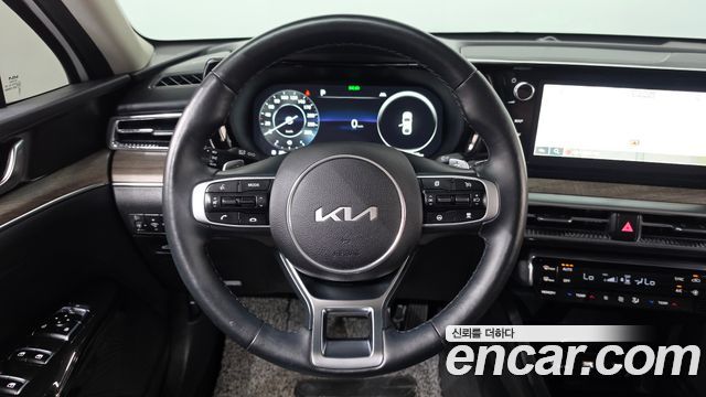 Kia K5 2023 — photo 19