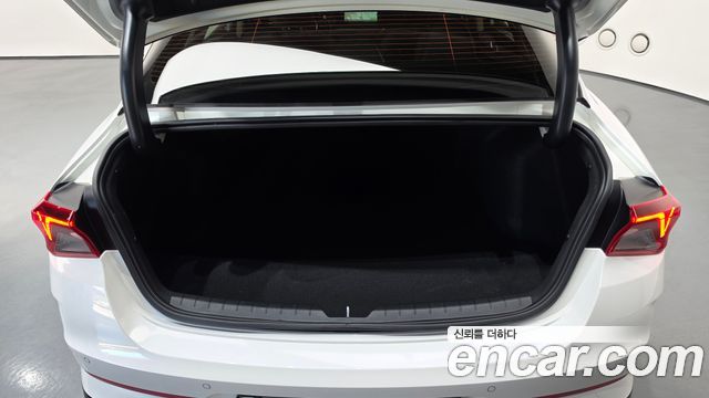 Kia K5 2023 — photo 22