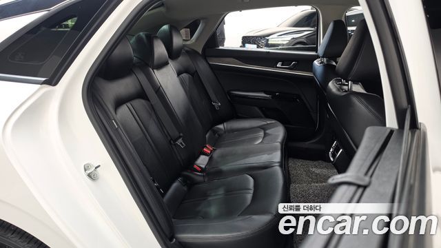 Kia K5 2023 — photo 25