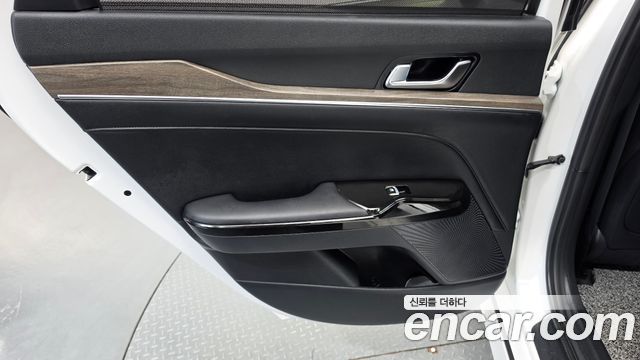 Kia K5 2023 — photo 15