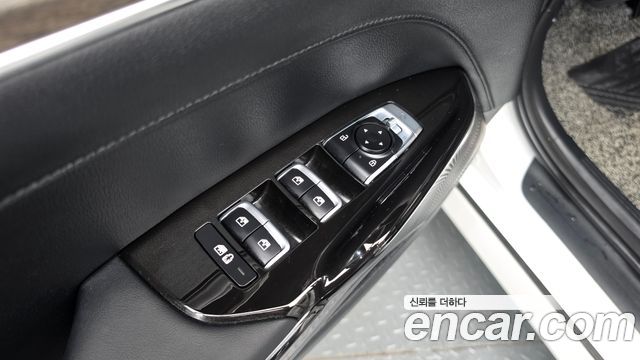 Kia K5 2023 — photo 30