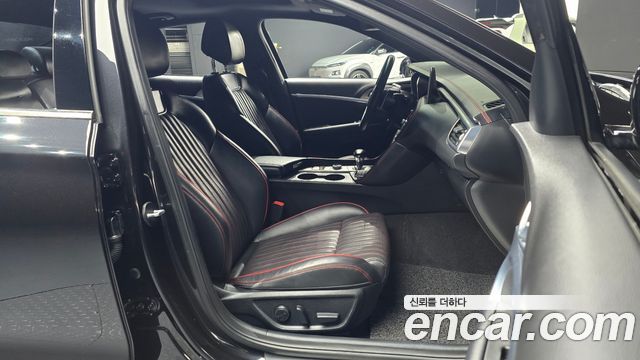 Genesis G70 2018 — photo 13