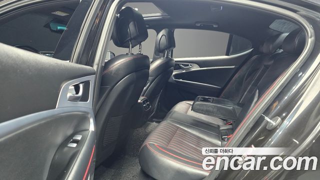Genesis G70 2018 — photo 18