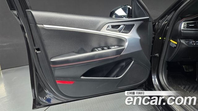 Genesis G70 2018 — photo 14