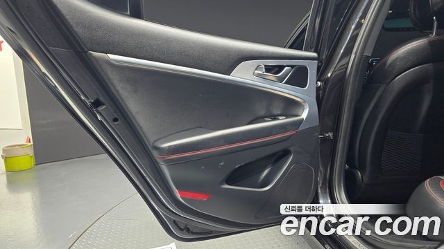 Genesis G70 2018 — photo 15