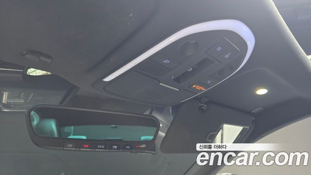 Genesis G70 2018 — photo 32