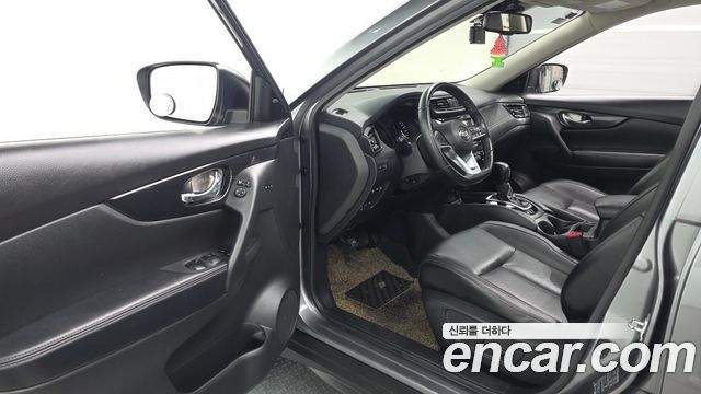 Nissan X-Trail 2018 — photo 13
