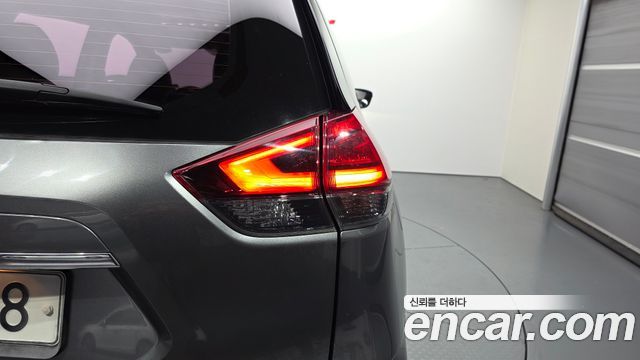 Nissan X-Trail 2018 — photo 9
