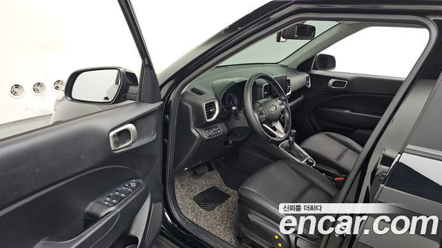 Hyundai Venue 2022 — photo 13