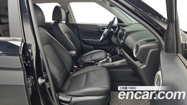 Hyundai Venue 2022 — photo 17