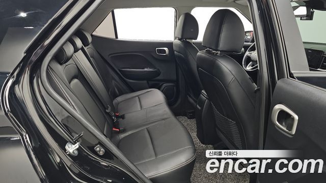 Hyundai Venue 2022 — photo 18