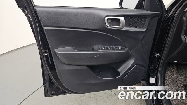 Hyundai Venue 2022 — photo 14