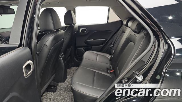 Hyundai Venue 2022 — photo 16